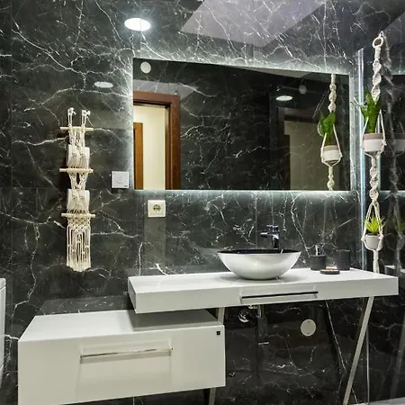 בית נופש Michel's House אספוסנדה