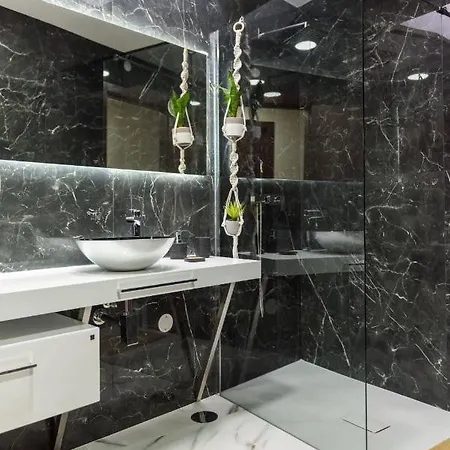 בית נופש Michel's House אספוסנדה